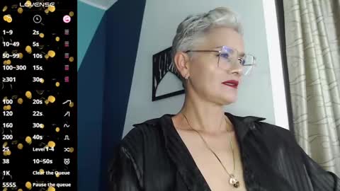 Snapshot of scarlett_paris chatting on March 2025 11:26:01 PM Scarlett online show from March 2025 11:26:01 PM