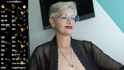Snapshot of scarlett_paris chatting on March 2025 11:43:02 PM Scarlett online show from March 2025 11:43:02 PM