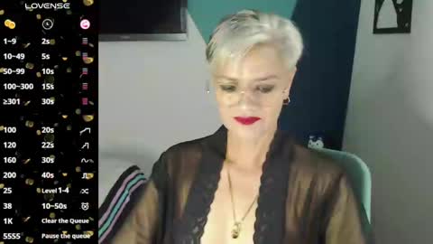 Snapshot of scarlett_paris chatting on March 2025 11:27:01 PM Scarlett online show from March 2025 11:27:01 PM