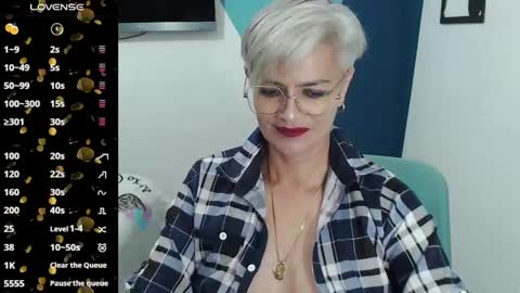 Snapshot of scarlett_paris chatting on March 2025 12:00:02 AM Scarlett online show from March 2025 12:00:02 AM