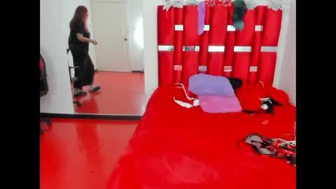 scarlett_red_11 online show from May 2026 03:40:02 PM