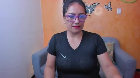 Snapshot of scarlett_sax chatting on April 2026 12:52:02 AM Scarlett sax online show from April 2026 12:52:02 AM