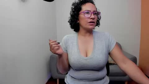 Snapshot of scarlett_sax chatting on June 2026 11:43:01 PM Scarlett sax online show from June 2026 11:43:01 PM