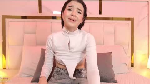 scarlett_sm online show from October 2025 07:23:02 PM