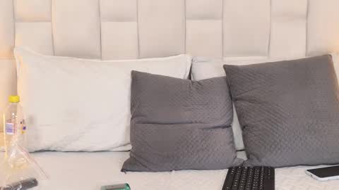 scarlett_sm online show from October 2025 07:48:02 PM