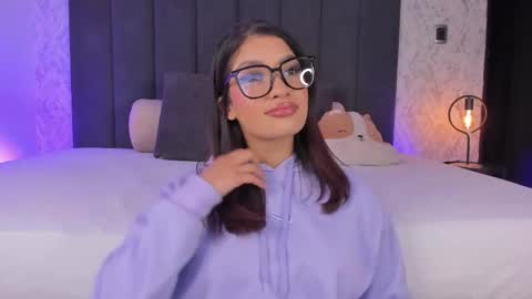 Scarlett online show from February 2026 05:01:02 AM