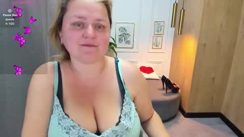 Scarlett online show from September 2025 05:29:01 AM