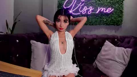 Snapshot of scarlettvelvett chatting on November 2025 01:42:02 PM Scarlet online show from November 2025 01:42:02 PM