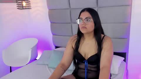 Scarlett Whitmore online show from September 2025 03:32:01 AM