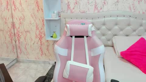 Scarlet online show from December 2025 01:46:02 AM