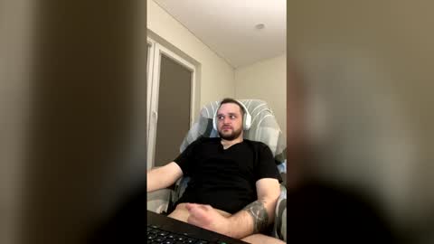 Snapshot of schizos chatting on March 2026 09:03:02 PM Charlie online show from March 2026 09:03:02 PM