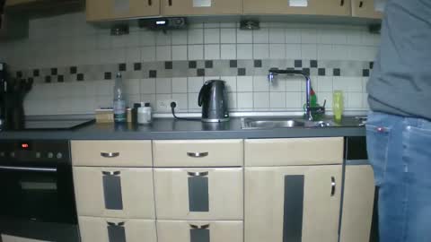 Fritz Schluepper online show from December 2024 09:55:02 AM