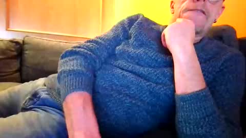 schmuhbaer1 online show from November 2025 10:39:02 AM