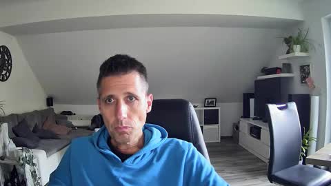 Snapshot of schnuckigeil chatting on October 2025 01:56:01 PM Dildomen online show from October 2025 01:56:01 PM