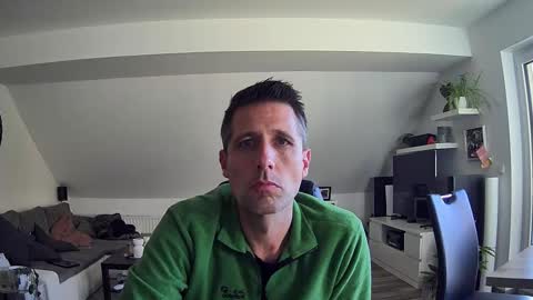 Snapshot of schnuckigeil chatting on November 2025 02:07:02 PM Dildomen online show from November 2025 02:07:02 PM