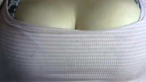 Snapshot of schoco_milf chatting on September 2025 08:22:01 PM mai latina online show from September 2025 08:22:01 PM