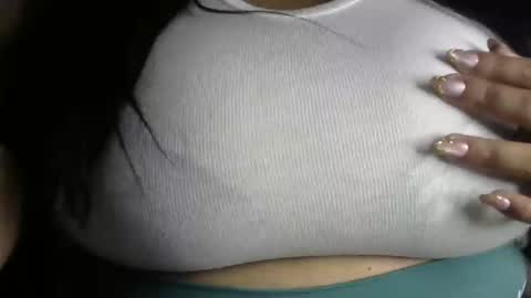 Snapshot of schoco_milf chatting on November 2025 10:59:02 AM mai latina online show from November 2025 10:59:02 AM