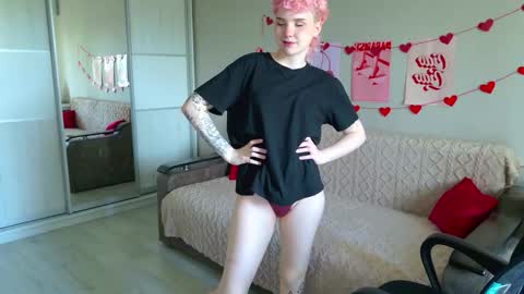 Rina online show from September 2025 11:03:01 AM