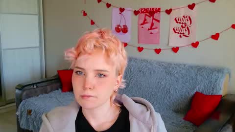 Rina online show from October 2025 11:05:02 AM