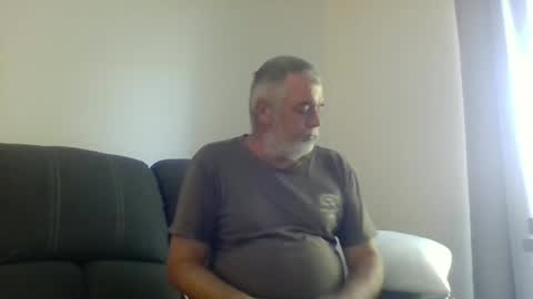 Snapshot of schooner73 chatting on December 2024 02:33:01 AM Schooner73 online show from December 2024 02:33:01 AM