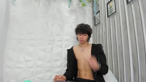 Snapshot of sckrapper chatting on May 2026 12:33:01 PM sckrapper online show from May 2026 12:33:01 PM