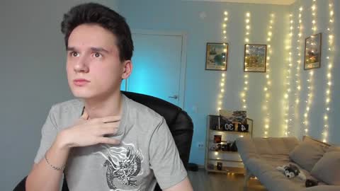 Snapshot of scooby_r chatting on December 2024 03:29:02 AM Thomas brunette and Alex blond online show from December 2024 03:29:02 AM