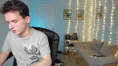 Snapshot of scooby_r chatting on December 2024 11:52:02 AM Thomas brunette and Alex blond online show from December 2024 11:52:02 AM