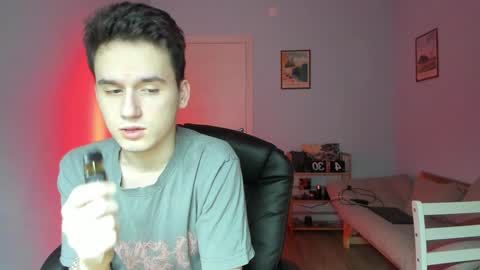 Snapshot of scooby_r chatting on January 2025 05:30:01 AM Thomas brunette and Alex blond online show from January 2025 05:30:01 AM