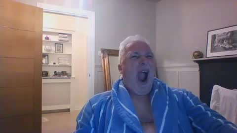 scoti55 online show from April 2026 10:35:02 PM