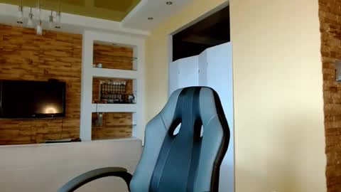 Elizabeth  online show from October 2025 07:18:02 AM