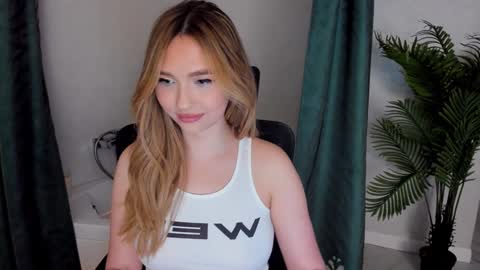 Kate online show from December 2024 09:13:02 PM