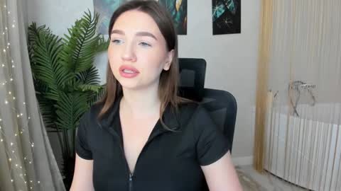 Kate online show from February 2025 03:23:01 AM