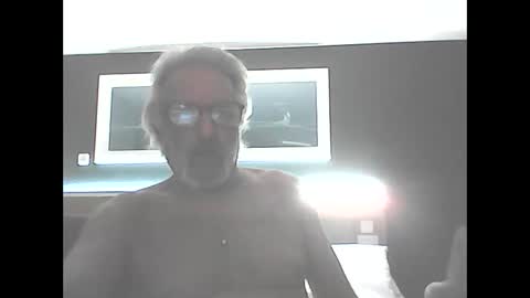 Snapshot of seantheflyer chatting on October 2025 03:38:01 AM seantheflyer online show from October 2025 03:38:01 AM
