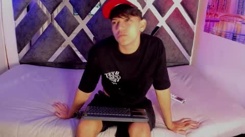 sebas_pretty7 online show from December 2025 12:32:02 PM