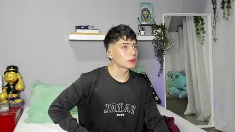 Snapshot of sebas_rosse chatting on June 2026 11:07:01 PM sebastian online show from June 2026 11:07:01 PM