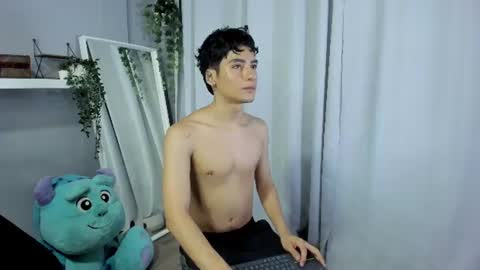 Snapshot of sebas_rosse chatting on July 2026 01:58:33 AM sebastian online show from July 2026 01:58:33 AM