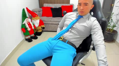 juan  sebastian online show from December 2024 04:27:02 PM