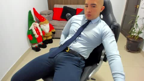 juan  sebastian online show from December 2024 01:38:02 PM