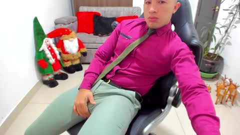 juan  sebastian online show from December 2024 01:38:02 PM