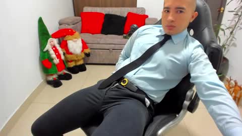 juan  sebastian online show from December 2024 12:31:01 PM