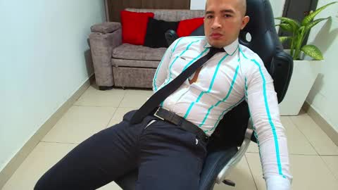 juan  sebastian online show from February 2025 03:51:02 PM