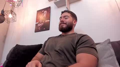 Instagram jeanpaulfit  online show from October 2025 09:56:01 PM