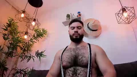 Snapshot of sebastianvilla__ chatting on July 2026 10:25:02 PM Instagram jeanpaulfit online show from July 2026 10:25:02 PM