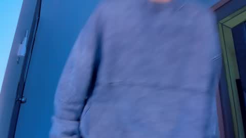 Sebastian online show from November 2025 04:02:02 AM