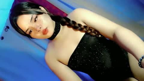 kwen online show from February 2026 07:10:01 PM