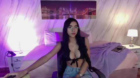 Snapshot of secret_ashley chatting on May 2026 08:25:02 PM ASHLEY online show from May 2026 08:25:02 PM