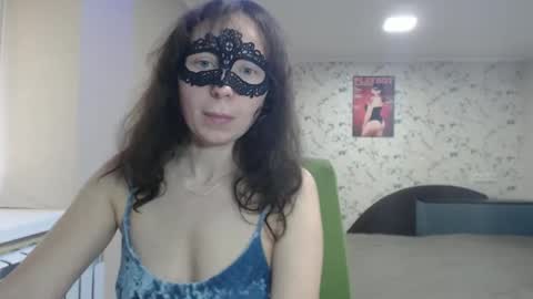 Elly online show from September 2025 12:07:01 PM