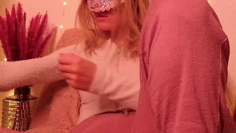 Anni online show from December 2024 04:21:01 AM