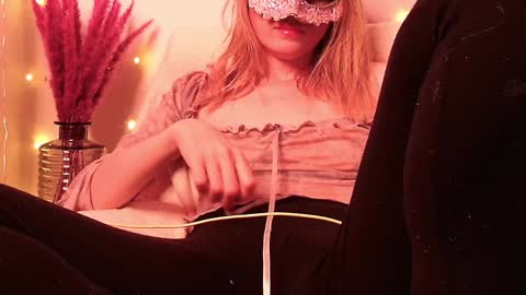 Anni online show from January 2025 09:43:02 AM