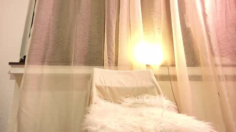 Anni online show from February 2025 05:59:01 PM